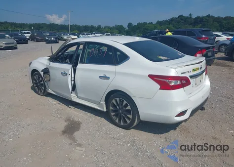 2016 Nissan Sentra Sr z USA, uszkodzony, nr VIN 3N1AB7AP5GY256186